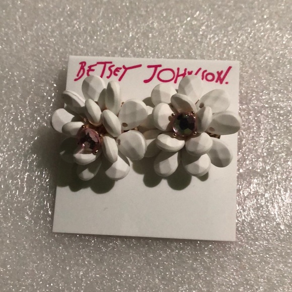 Betsey Johnson earrings - Picture 2 of 3